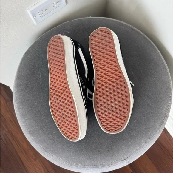 Vans Black and White Old Skool Sneakers - Picture 3 of 3